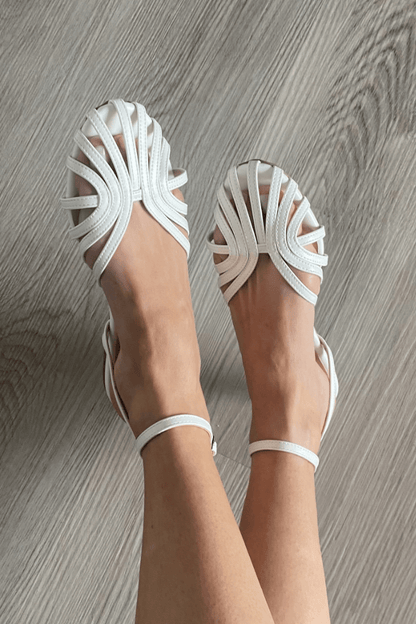 Victoria | Sandalias con adornos dorados