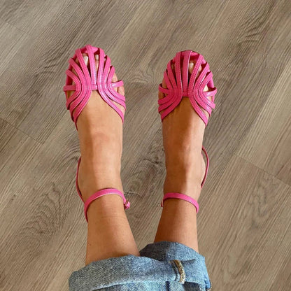 Victoria | Sandalias con adornos dorados