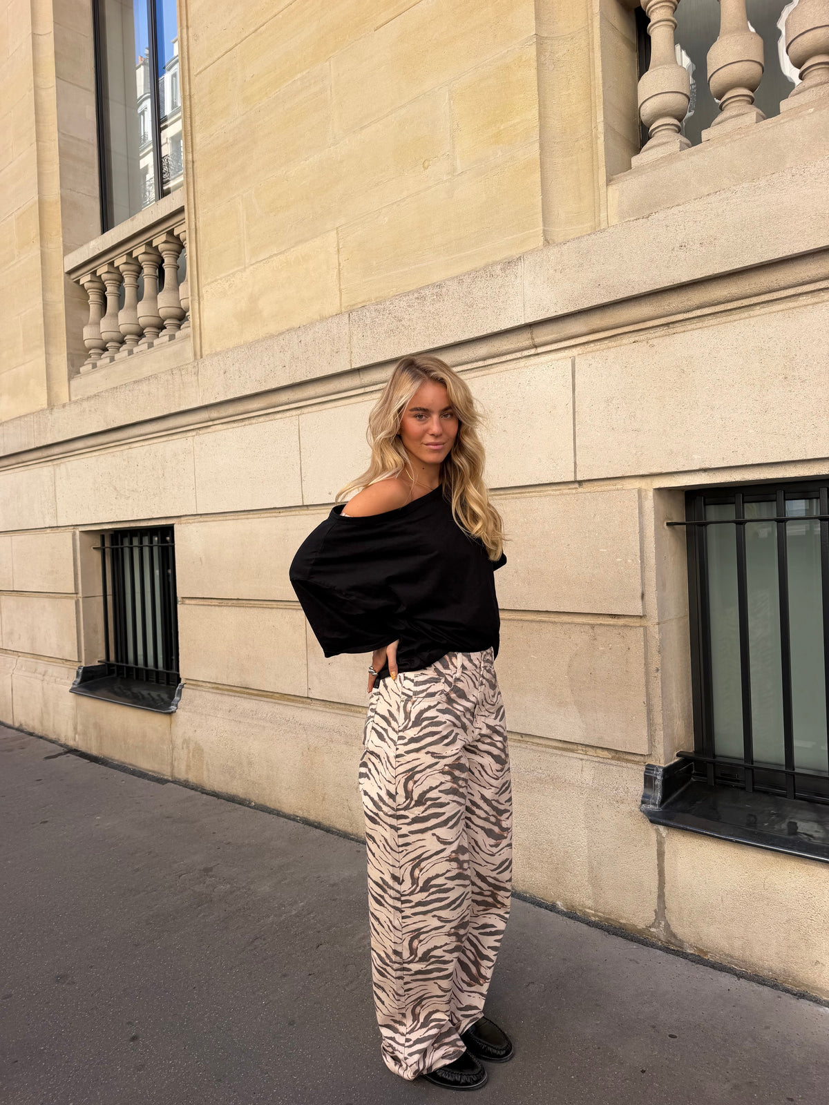 Pantalones vaqueros con estampado de cebra
