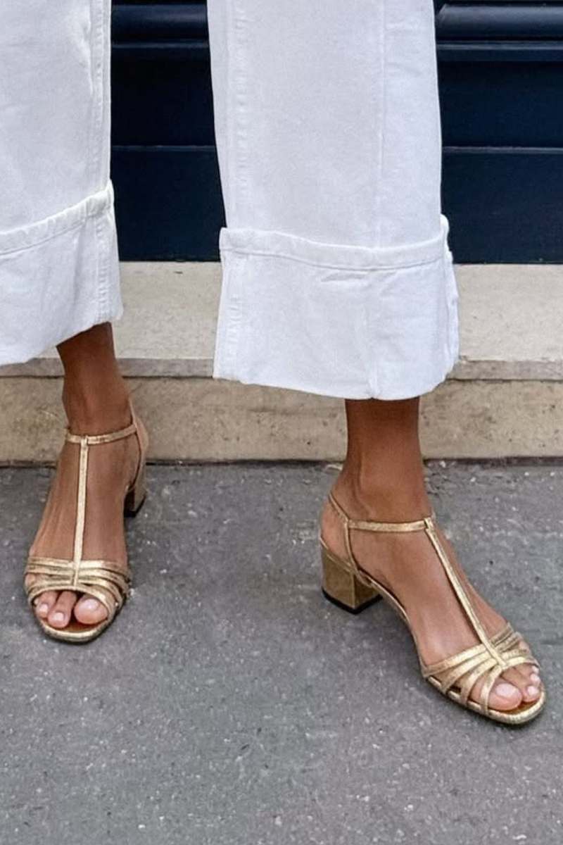 Allegra | Sandalias doradas. Elegancia para el día a día