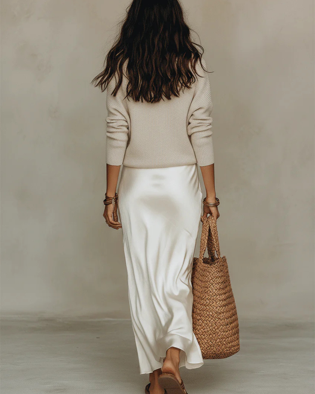 Elena - Vestido midi satinado con jersey incluido