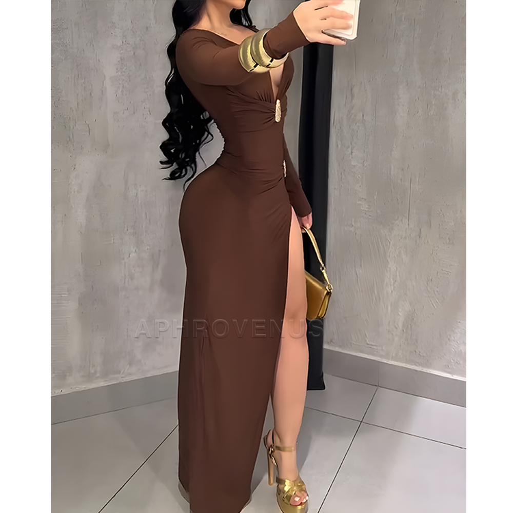 Lara - Elegante maxivestido ajustado con escote en V profundo y mangas largas fruncidas