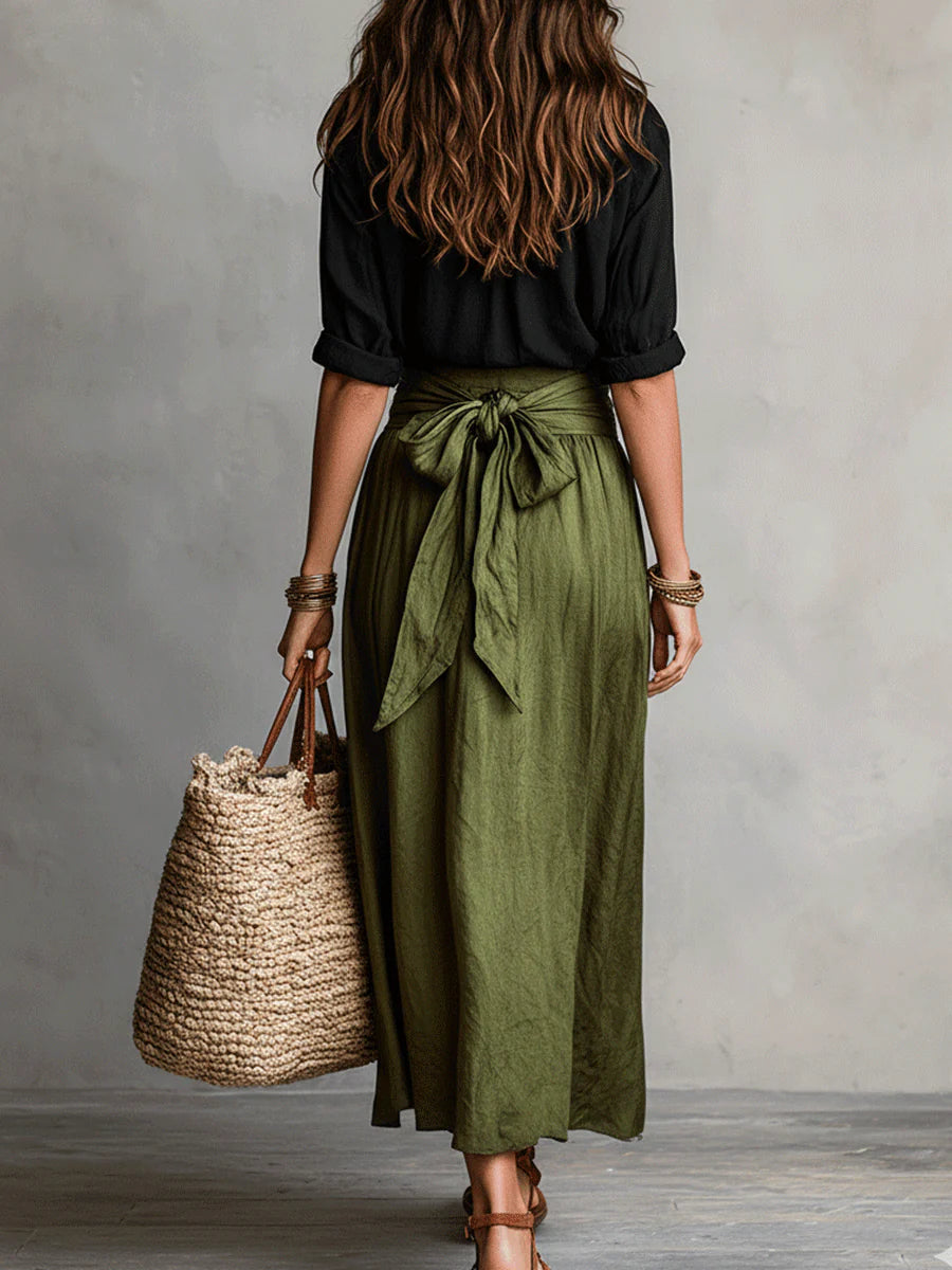 Vera | Conjunto de dos piezas: camisa negra y falda verde oliva