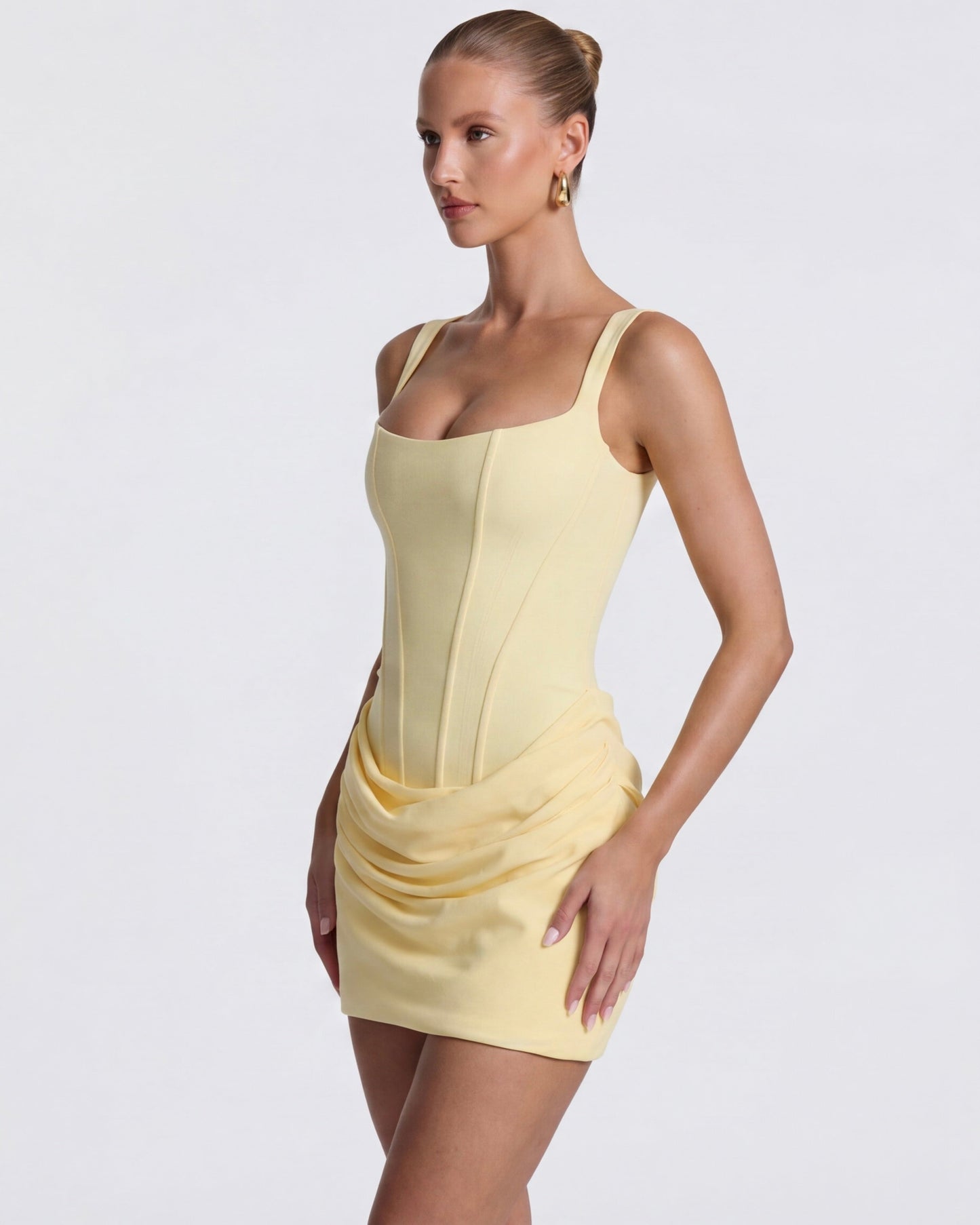 ARIA - Vestido mini con forma reloj de arena
